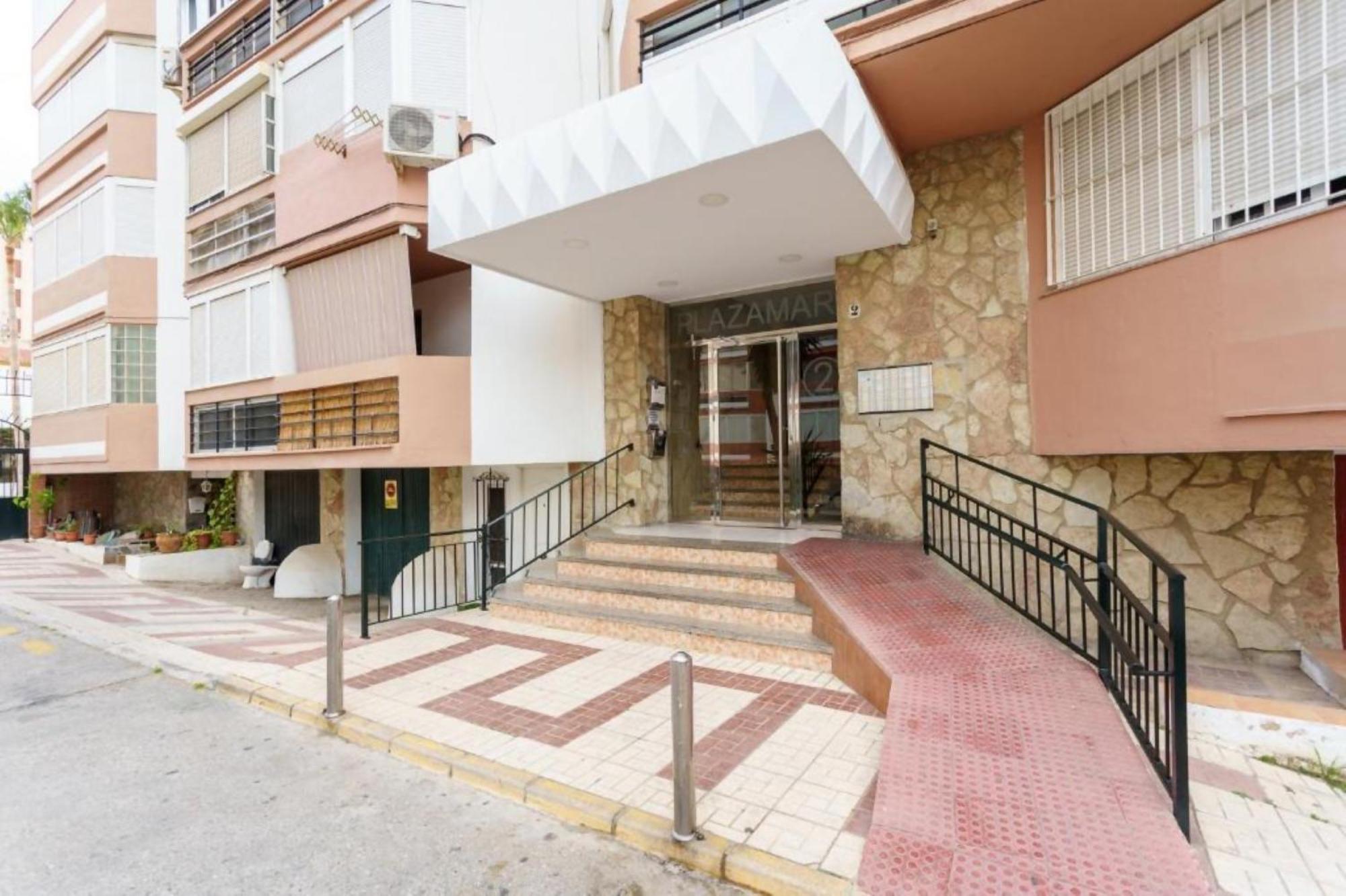 Plazamar Centro Apto 1 Dorm 3 Huesped Playa Wifi Torre Del Mar Bagian luar foto
